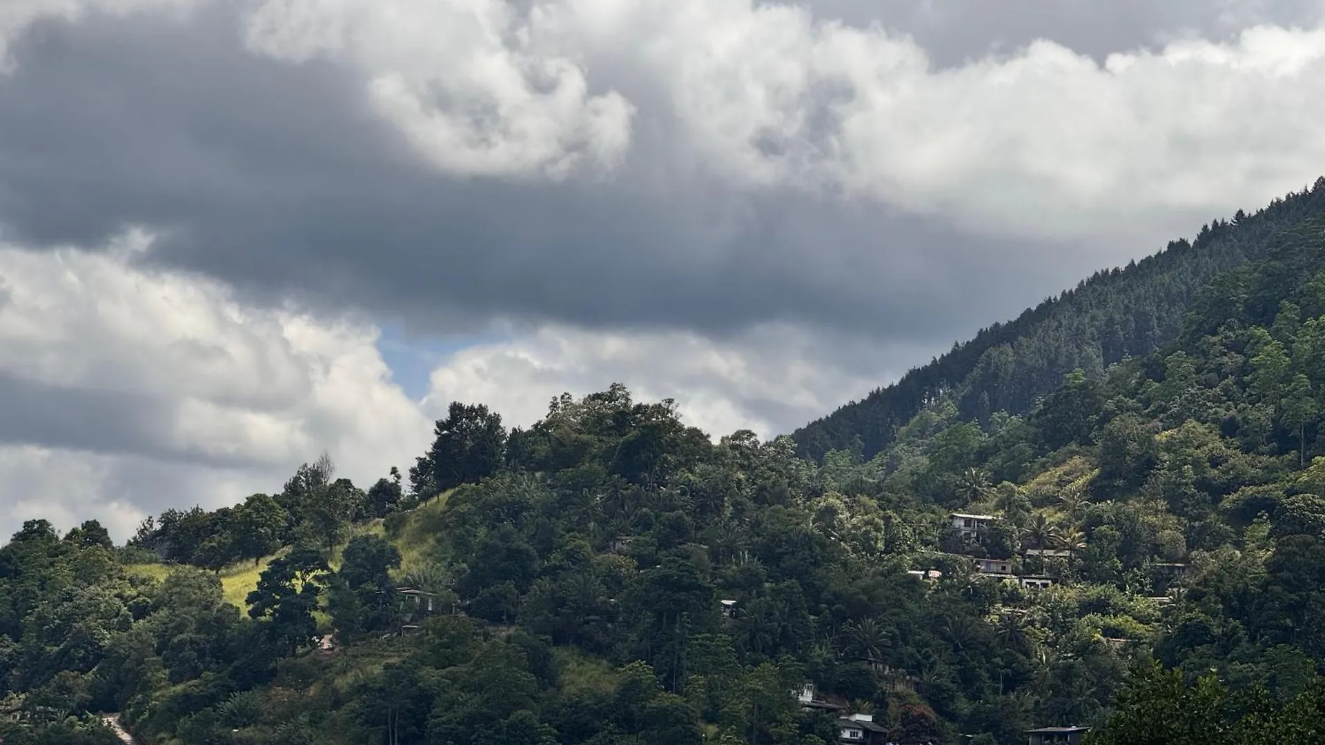 Misty Hills Lakeview Lounge Kandy Domek letniskowy
