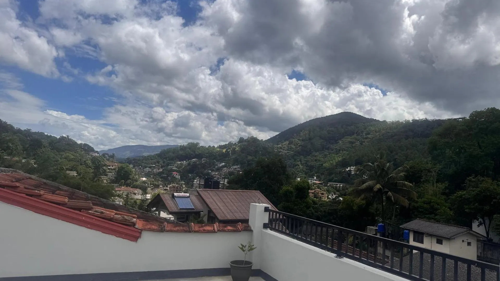 Misty Hills Lakeview Lounge Kandy Domek letniskowy