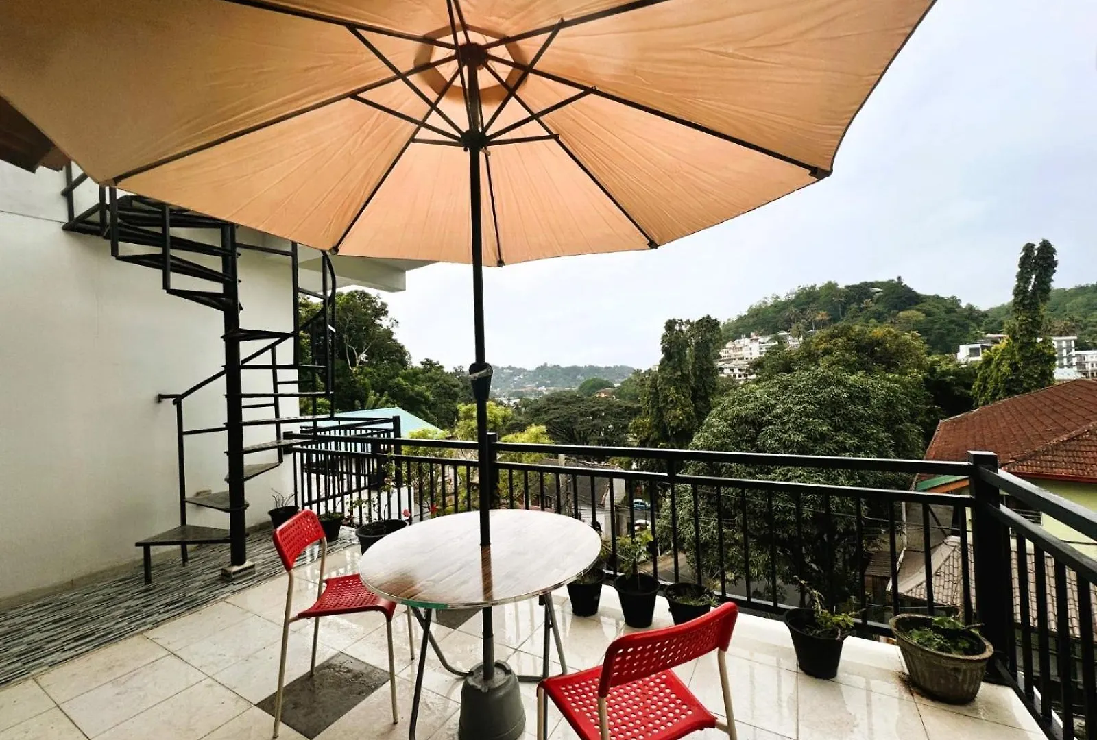 Misty Hills Lakeview Lounge Kandy Domek letniskowy