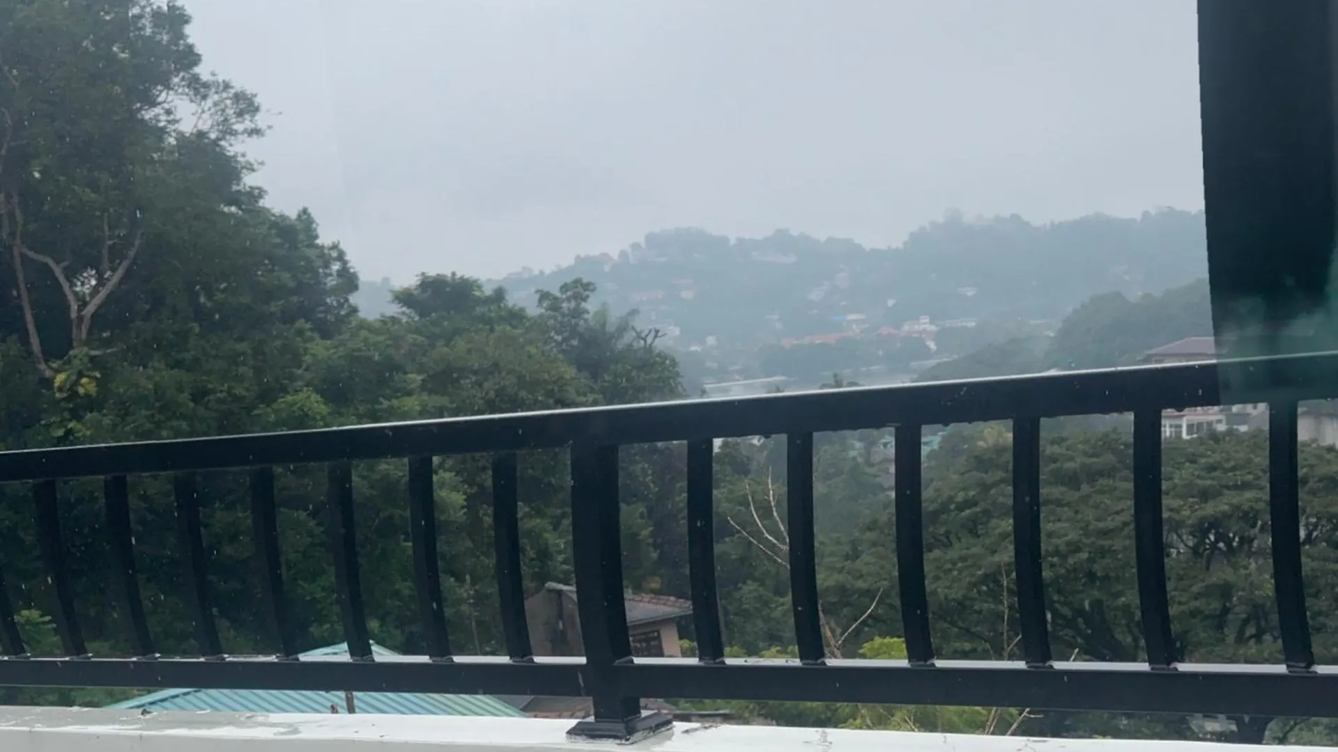 Misty Hills Lakeview Lounge Kandy Sri Lanka
