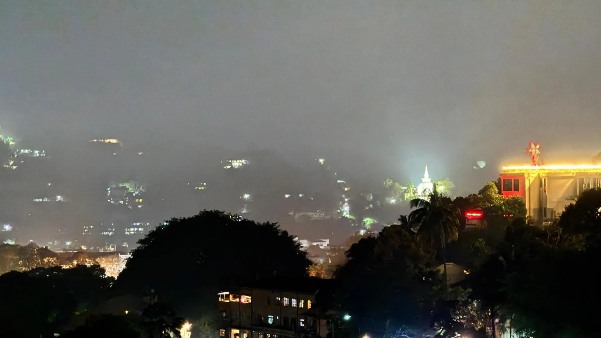 Misty Hills Lakeview Lounge Kandy Sri Lanka
